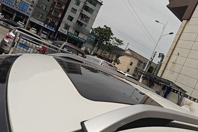 Used Dongfeng Aeolus AX7 2016 2.0L Automatic Zhiyi Trim Roof