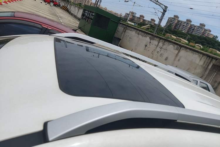 Used Dongfeng Aeolus AX7 2016 2.0L Manual Zhiyi Trim Roof