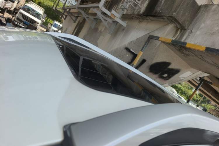 Used Dongfeng Aeolus AX7 2016 2.0L Automatic Zhiyi Trim Roof