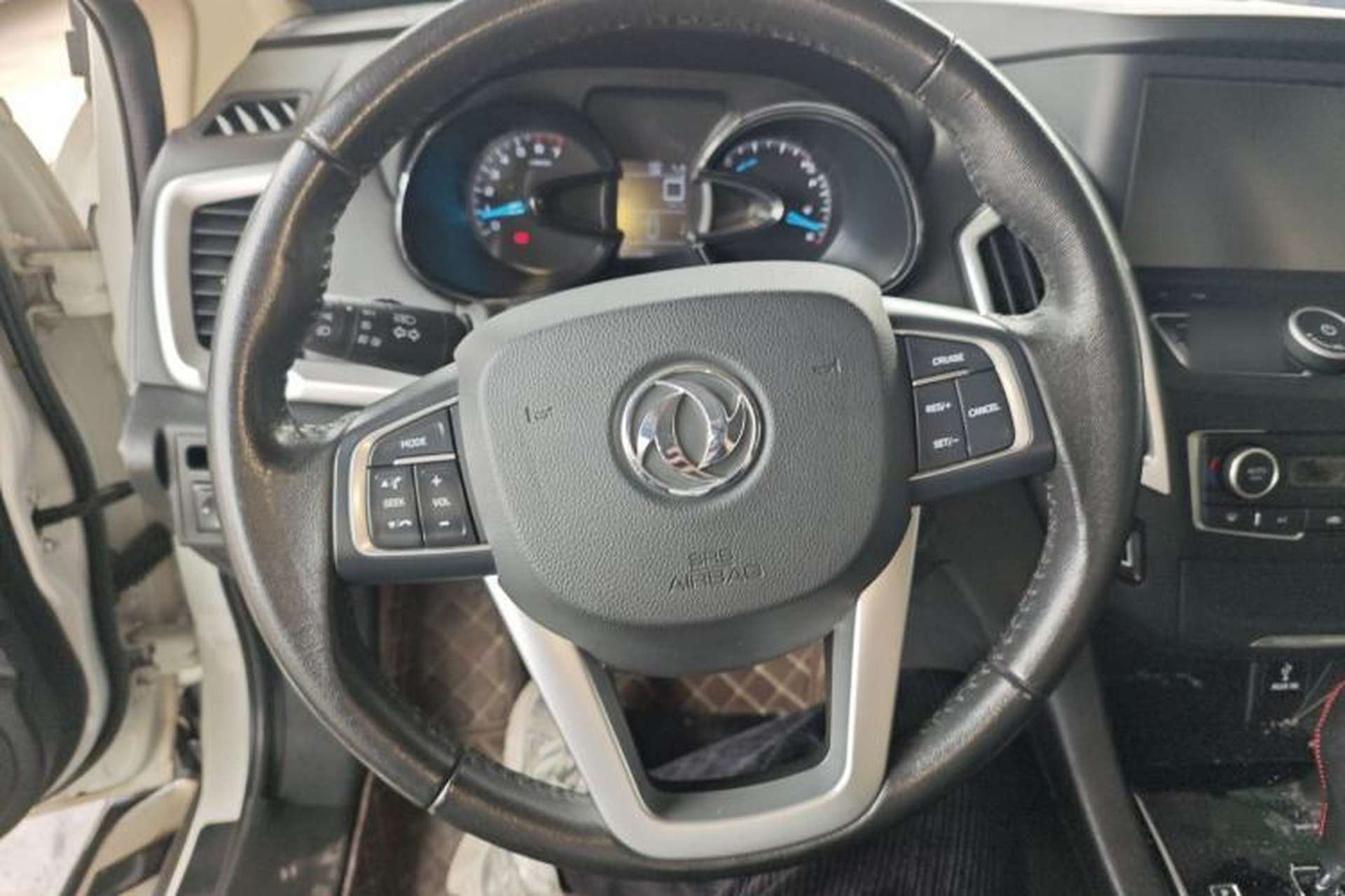 Used Dongfeng Aeolus AX7 2016 2.0L Automatic Zhiyi Trim Steering Wheel