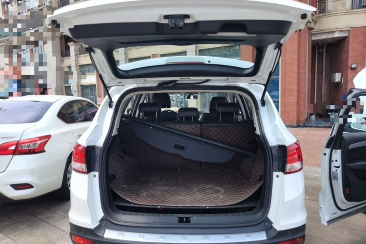 Used Dongfeng Aeolus AX7 2016 2.3L Automatic ZhiZun Version Trunk