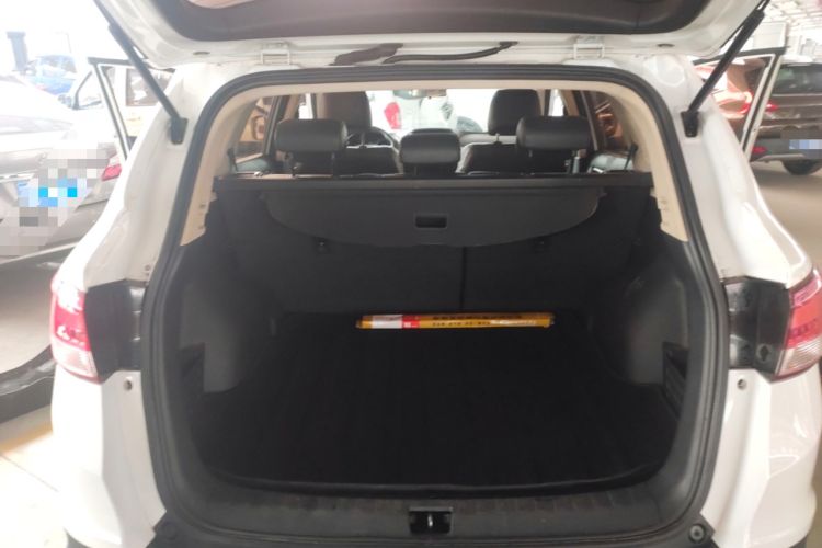 Used Dongfeng Aeolus AX7 2016 2.0L Automatic Zhiyi Trim Trunk