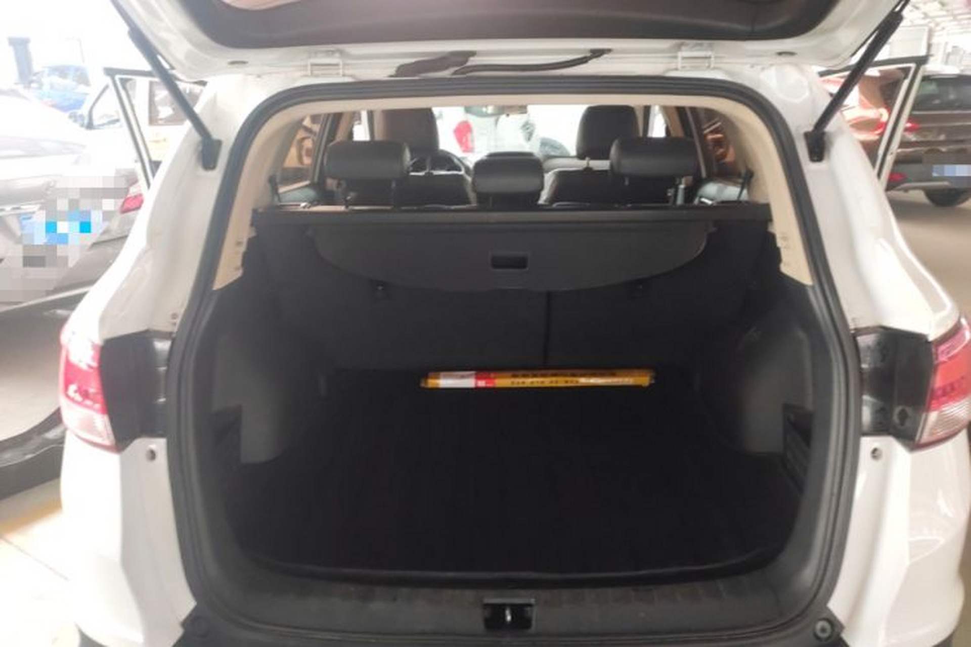 Used Dongfeng Aeolus AX7 2016 2.0L Automatic Zhiyi Trim Trunk