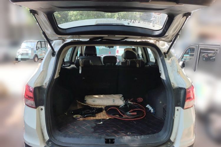 Used Dongfeng Aeolus AX7 2016 1.4T Manual Zhuyue Model Trunk