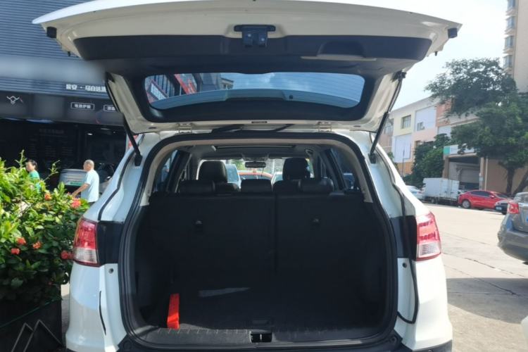 Used Dongfeng Aeolus AX7 2016 2.0L Manual Zhuyue Model Trunk