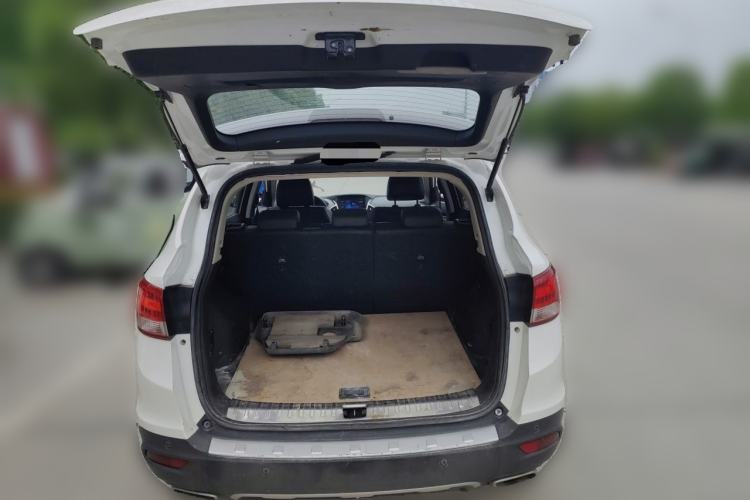 Used Dongfeng Aeolus AX7 2016 2.0L Manual Zhiyi Trim Trunk