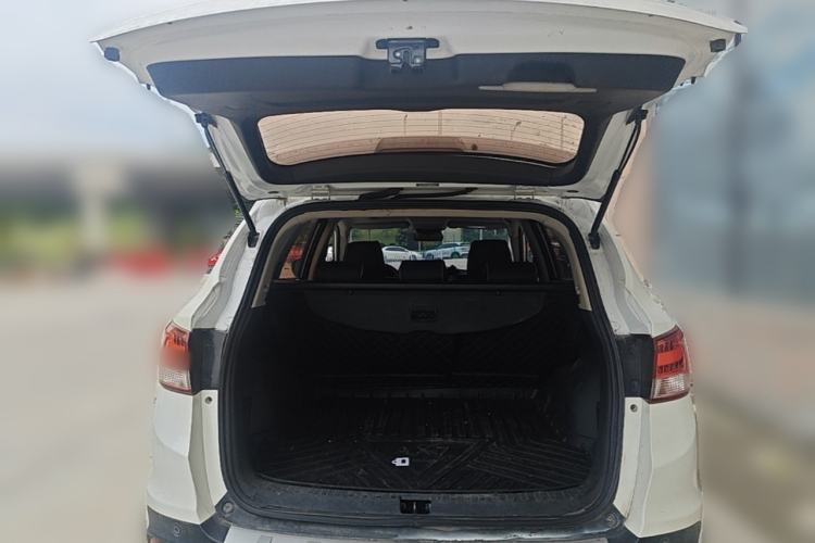 Used Dongfeng Aeolus AX7 2016 2.0L Manual Zhiyi Trim Trunk