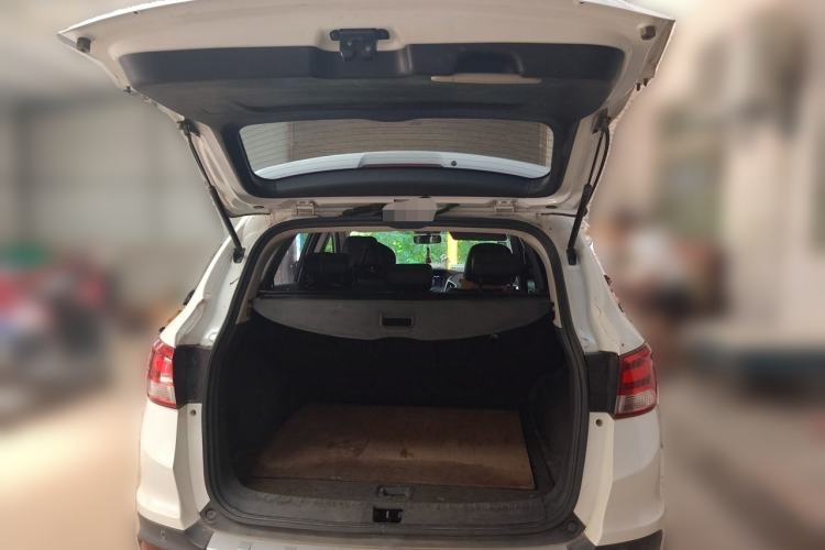 Used Dongfeng Aeolus AX7 2016 1.4T Manual Zhuyue Model Trunk