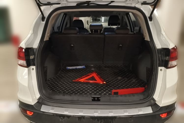 Used Dongfeng Aeolus AX7 2016 2.0L Manual Zhiyi Trim Trunk