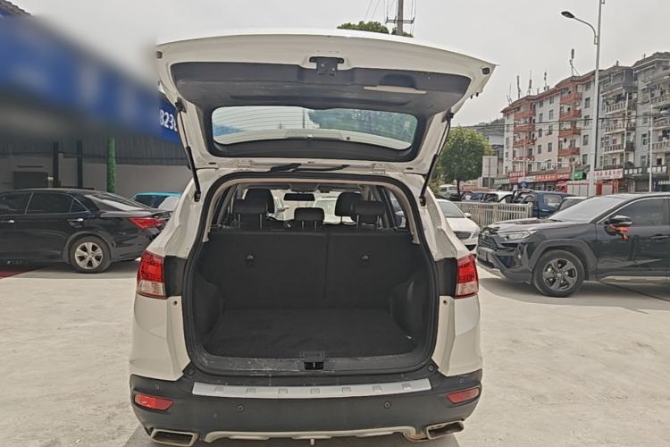 Used Dongfeng Aeolus AX7 2016 2.0L Automatic Zhiyi Trim Trunk