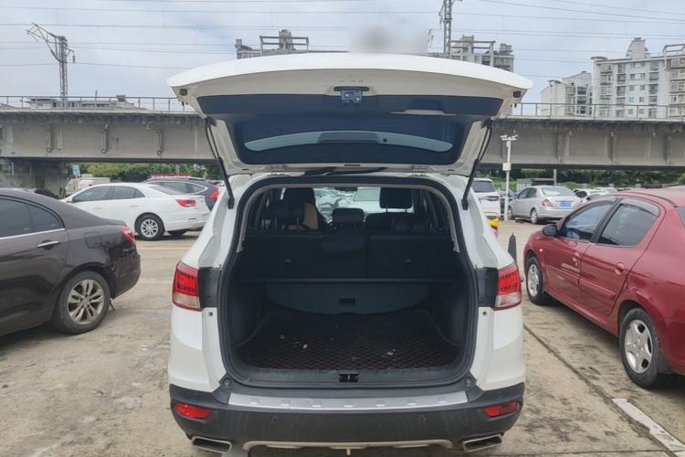 Used Dongfeng Aeolus AX7 2016 2.0L Manual Zhiyi Trim Trunk