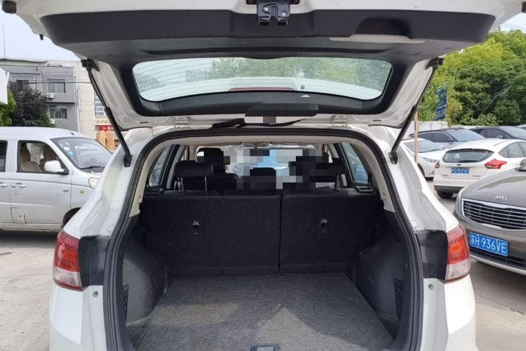 Used Dongfeng Aeolus AX7 2016 1.4T Manual Zhuyue Model Trunk