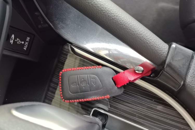 Used Dongfeng Aeolus AX7 2016 2.0L Automatic Zhiyi Trim Vehicle Key