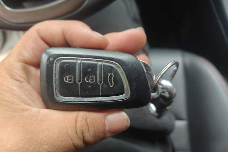 Used Dongfeng Aeolus AX7 2016 1.4T Manual Zhuyue Model Vehicle Key