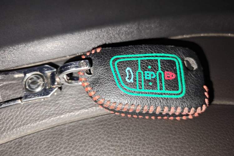 Used Dongfeng Aeolus AX7 2016 2.0L Automatic Zhiyi Trim Vehicle Key