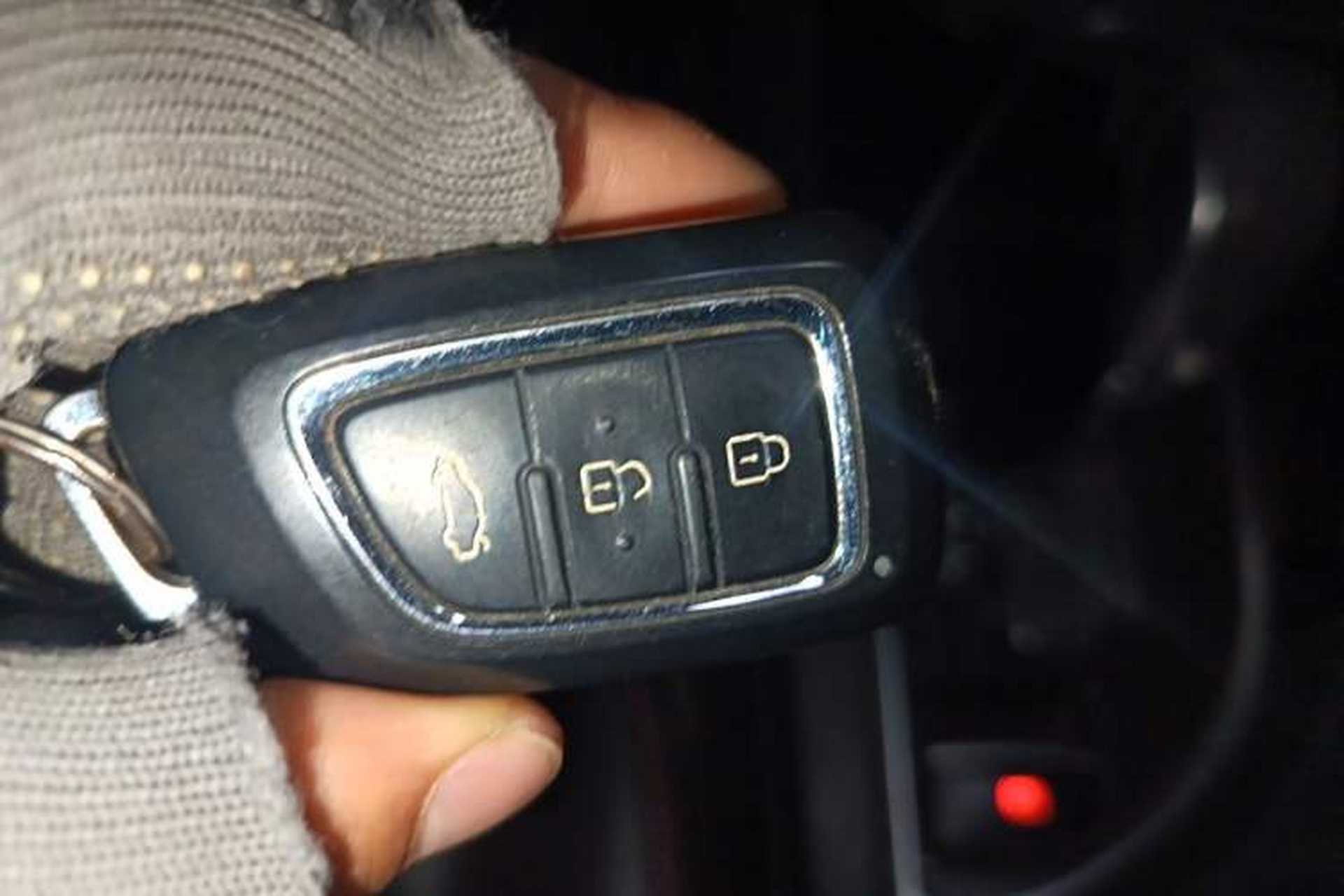 Used Dongfeng Aeolus AX7 2016 2.0L Automatic Zhiyi Trim Vehicle Key