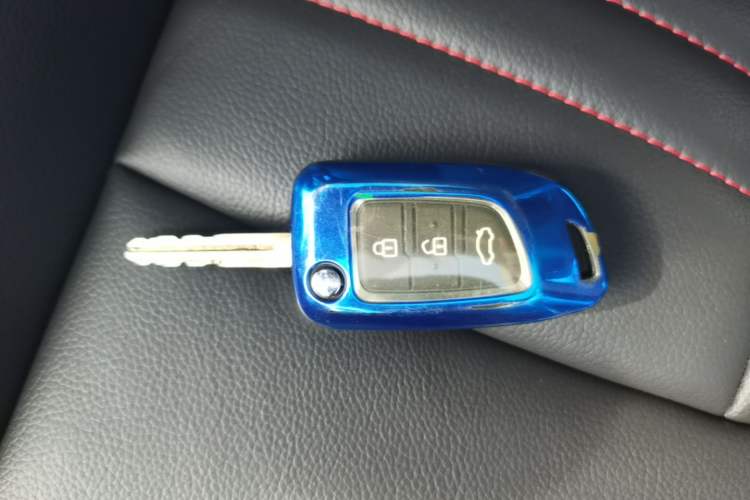 Used Dongfeng Aeolus AX7 2016 2.0L Manual Zhuyue Model Vehicle Key