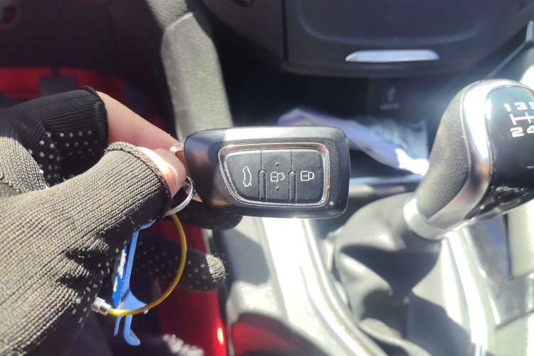 Used Dongfeng Aeolus AX7 2016 1.4T Manual Zhuyue Model Vehicle Key