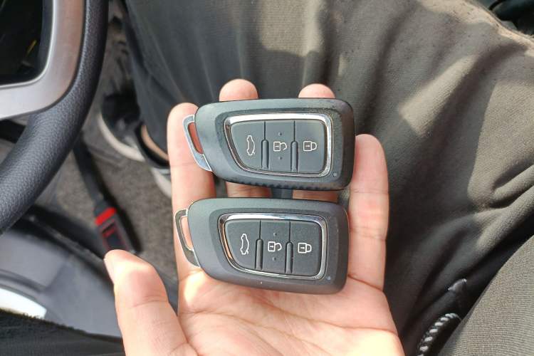 Used Dongfeng Aeolus AX7 2016 1.4T Manual Zhuyue Model Vehicle Key