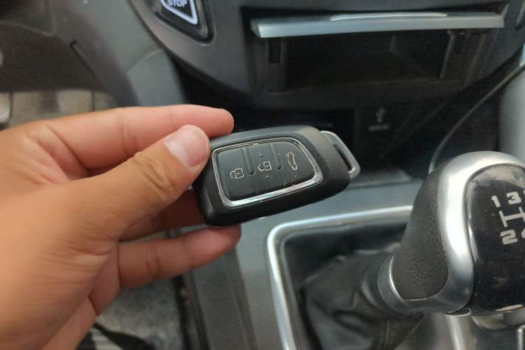 Used Dongfeng Aeolus AX7 2016 1.4T Manual Zhuyue Model Vehicle Key