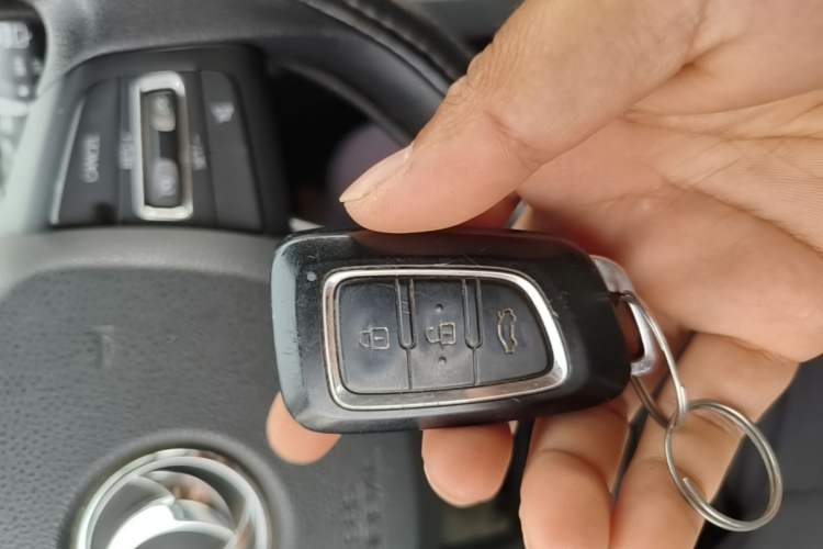 Used Dongfeng Aeolus AX7 2016 1.4T Manual Zhuyue Model Vehicle Key