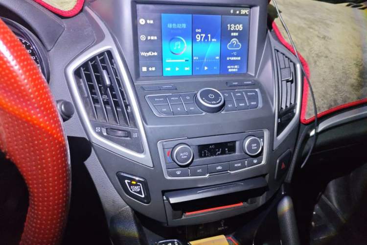 Used Dongfeng Aeolus AX7 2017 2.0L Automatic Zhiyu Trim Audio And AC Panel