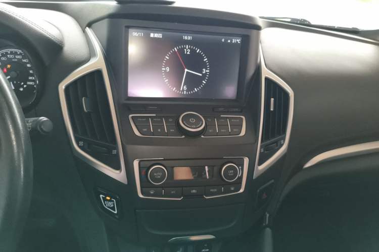 Used Dongfeng Aeolus AX7 2017 2.0L Automatic Zhiyu Trim Audio And AC Panel