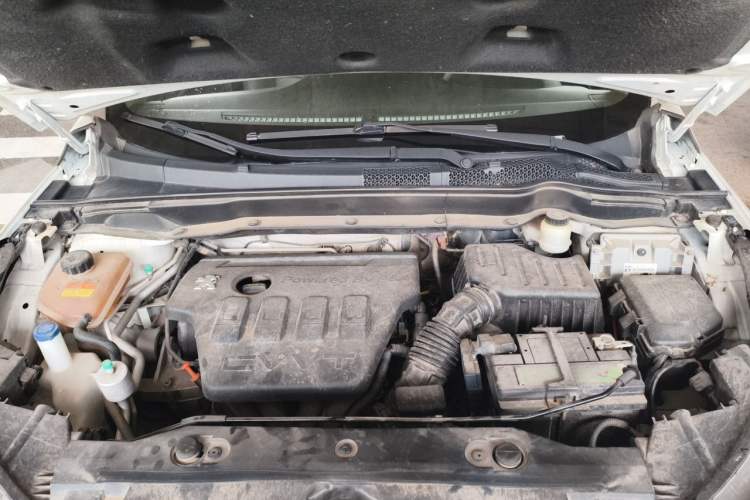 Used Dongfeng Aeolus AX7 2017 2.0L Automatic Zhiyu Trim Engine Bay