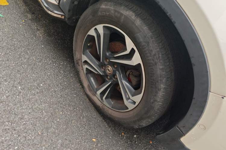 Used Dongfeng Aeolus AX7 2017 2.0L Automatic Zhiyu Trim Right Front Wheel Hub