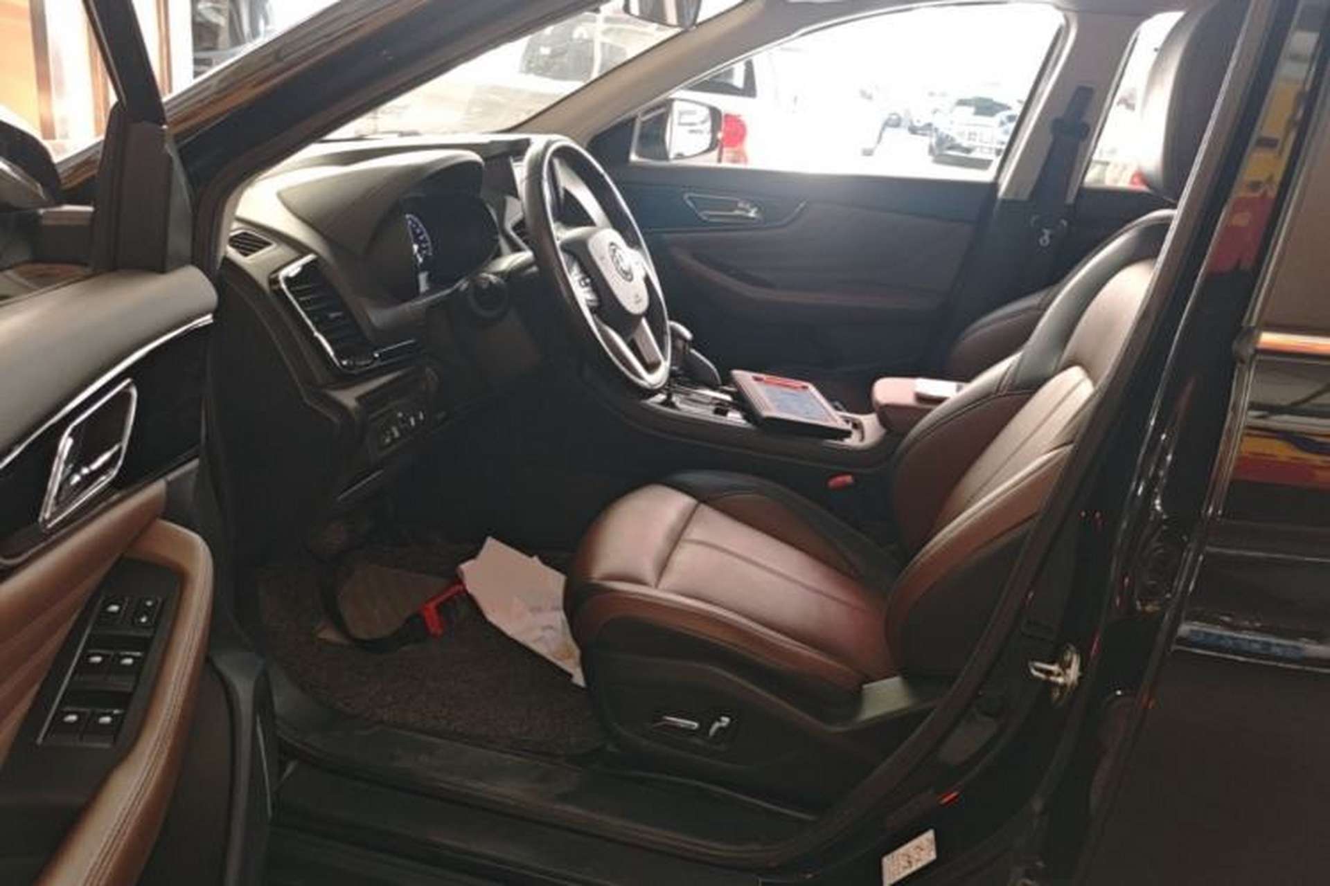 Used Dongfeng Aeolus AX7 2018 Classic 1.6T Automatic Luxury Model Driver Seat