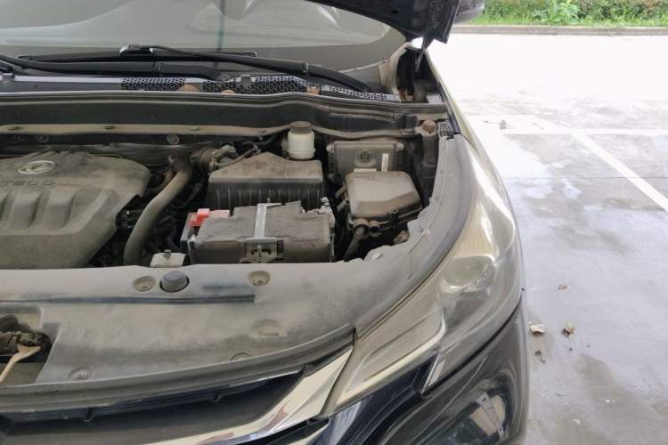 Used Dongfeng Aeolus AX7 2018 Classic 1.4T Manual Elite Model Engine Bay Left