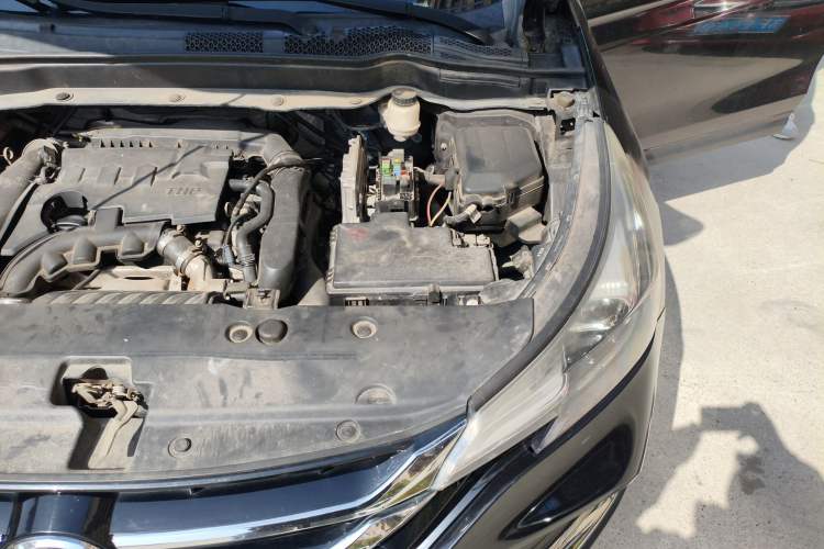 Used Dongfeng Aeolus AX7 2018 Classic 1.6T Automatic Luxury Model Engine Bay Left
