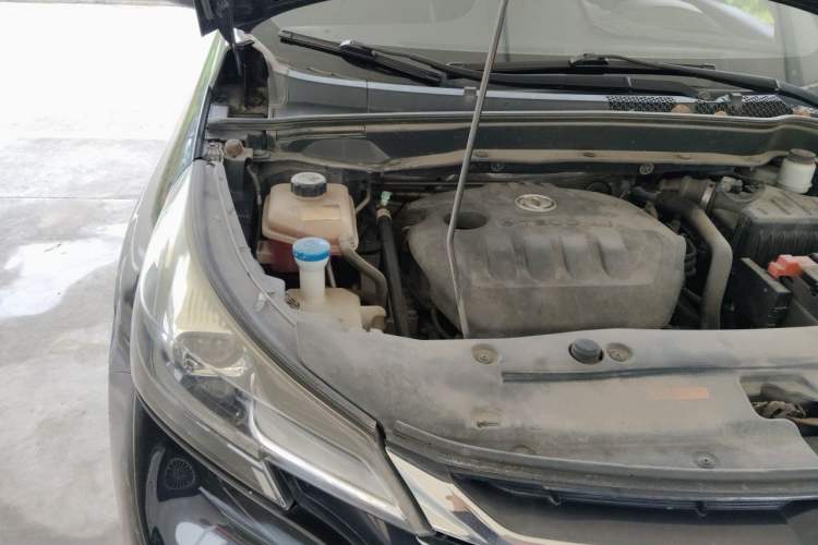 Used Dongfeng Aeolus AX7 2018 Classic 1.4T Manual Elite Model Engine Bay Right