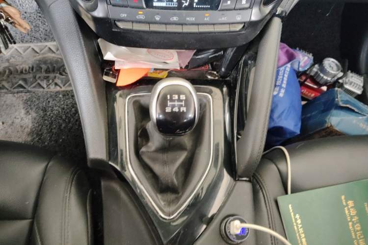 Used Dongfeng Aeolus AX7 2018 Classic 1.4T Manual Elite Model Gear Lever