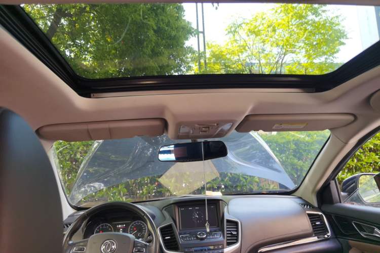 Used Dongfeng Aeolus AX7 2018 Classic 1.6T Automatic Luxury Model Headliner