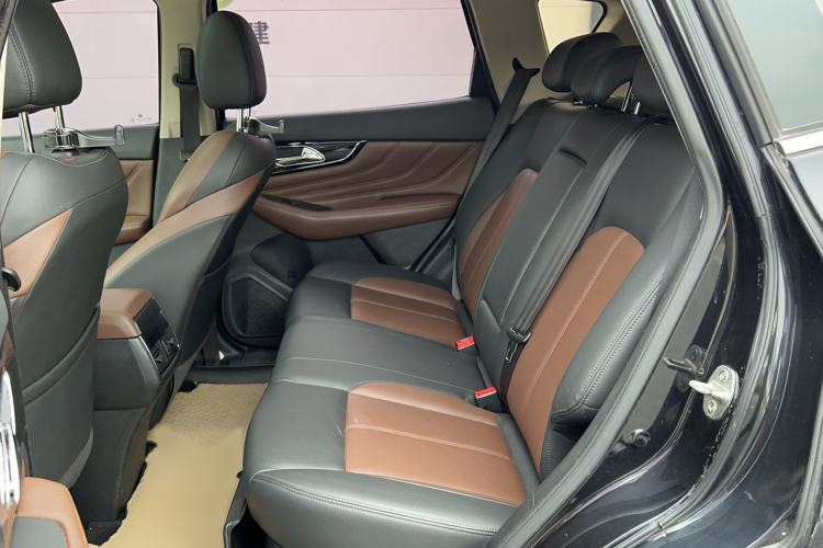 Used Dongfeng Aeolus AX7 2018 Classic 1.6T Automatic Luxury Model Interior 2