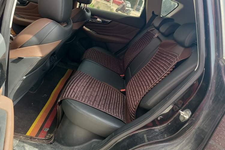 Used Dongfeng Aeolus AX7 2018 Classic 1.6T Automatic Luxury Model Left Rear Seat