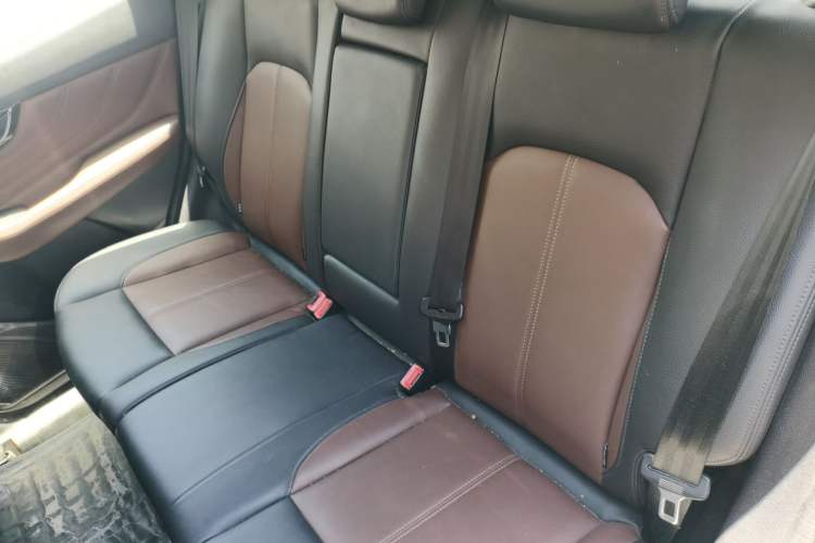 Used Dongfeng Aeolus AX7 2018 Classic 1.6T Automatic Elite Model Left Rear Seat