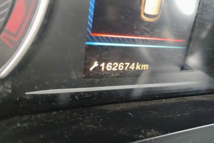 Used Dongfeng Aeolus AX7 2018 Classic 1.4T Manual Elite Model Odometer Close Up