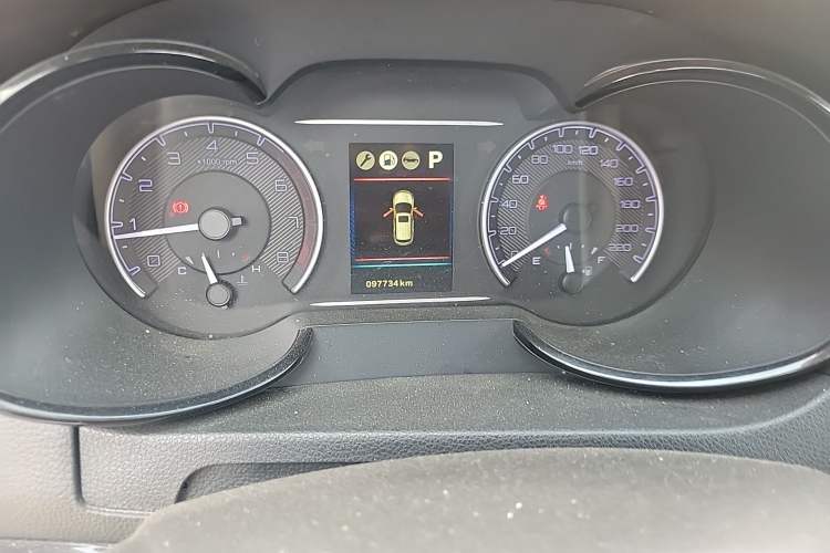Used Dongfeng Aeolus AX7 2018 Classic 1.6T Automatic Luxury Model Odometer Close Up
