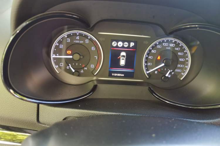Used Dongfeng Aeolus AX7 2018 Classic 1.6T Automatic Luxury Model Odometer Close Up