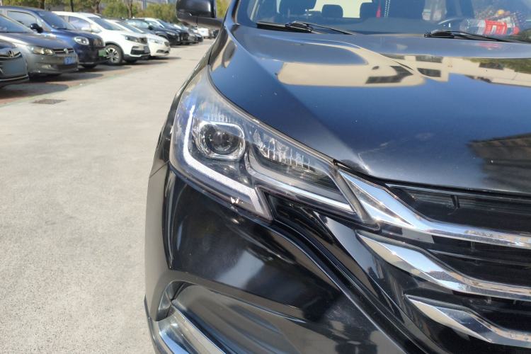 Used Dongfeng Aeolus AX7 2018 Classic 1.6T Automatic Luxury Model Right Front Headlight
