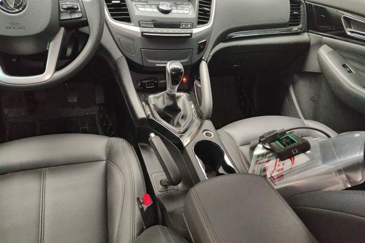 Used Dongfeng Aeolus AX7 2018 Classic 1.4T Manual Elite Model Gear Lever