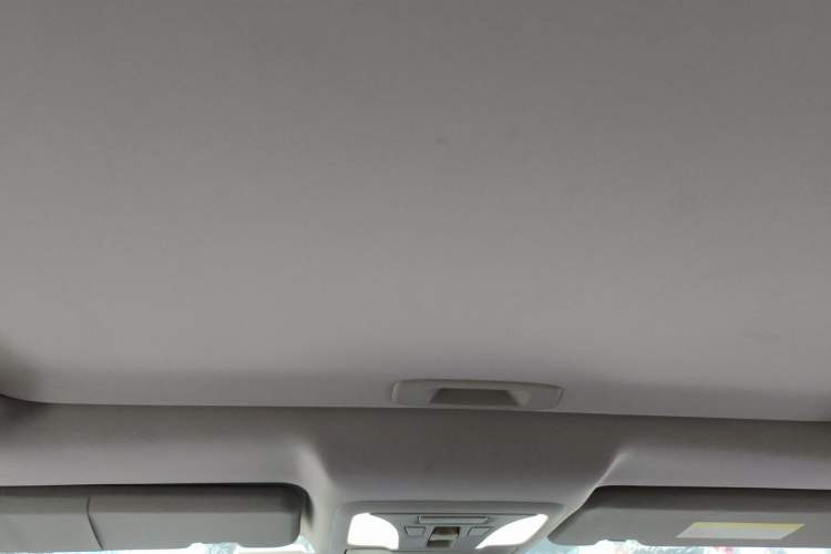 Used Dongfeng Aeolus AX7 2018 Classic 1.4T Manual Elite Model Headliner