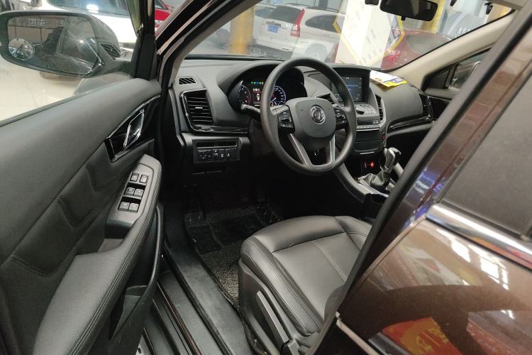 Used Dongfeng Aeolus AX7 2018 Classic 1.4T Manual Elite Model Interior 3