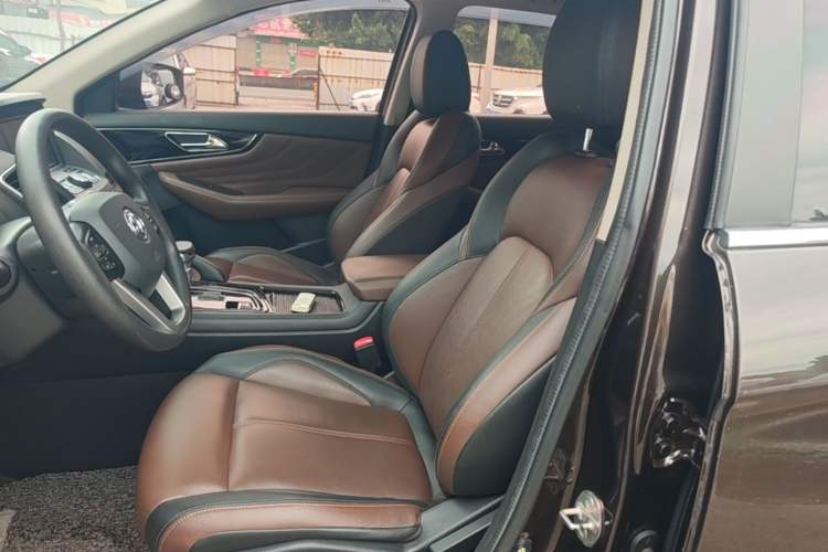 Used Dongfeng Aeolus AX7 2018 Classic 1.6T Automatic Elite Model Left Front Seat
