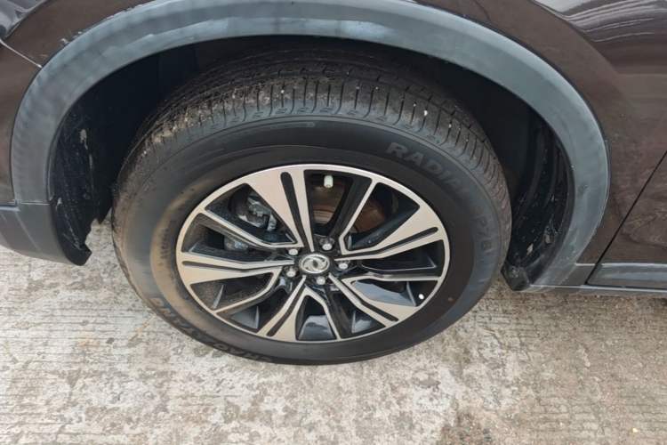 Used Dongfeng Aeolus AX7 2018 Classic 1.6T Automatic Elite Model Left Front Wheel Hub