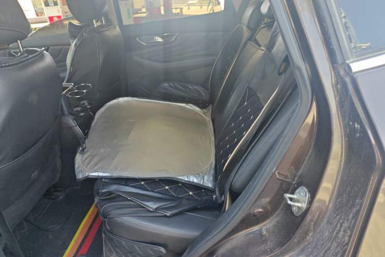 Used Dongfeng Aeolus AX7 2018 Classic 1.4T Automatic Elite Model Left Rear Seat