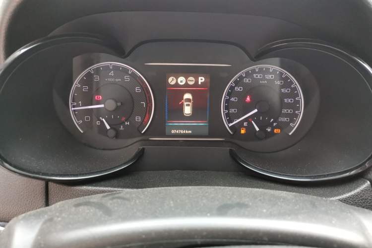 Used Dongfeng Aeolus AX7 2018 Classic 1.6T Automatic Luxury Model Odometer Close Up