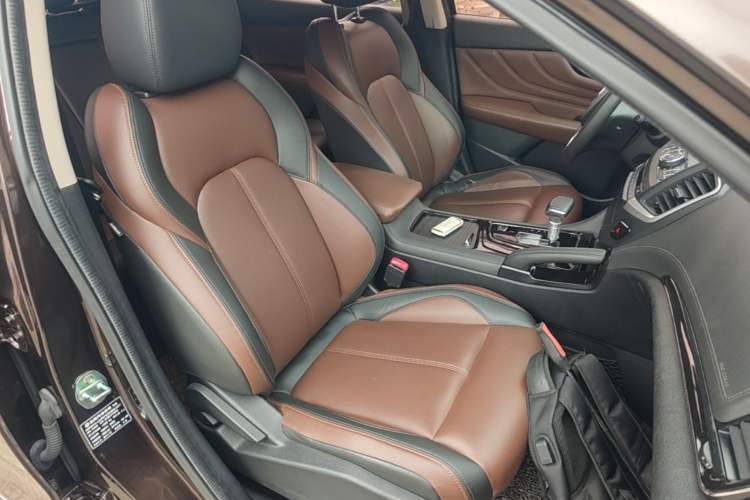 Used Dongfeng Aeolus AX7 2018 Classic 1.6T Automatic Elite Model Right Front Seat